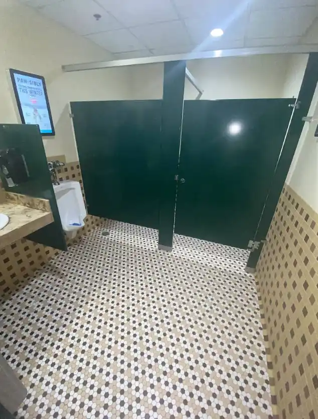 restaurant-floor-deep-cleaning